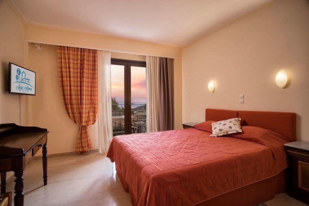 Mega Ammos Hotel Sivota  Exterior photo
